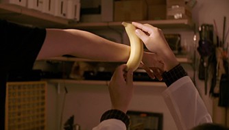 日本推出可穿戴式香蕉 小编知道你们在想什么