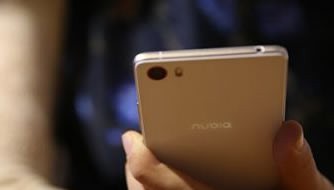 努比亚Z9高清谍照 超窄边框设计远超iPhone 6