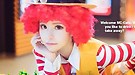 美女扮麦当劳大叔 卖萌尽显可爱本色