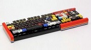 DIY达人用乐高积木打造可以用的PC键盘