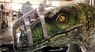 《侏罗纪世界》首曝海报 重开小岛惊悚恐龙记