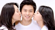 两女一男能干出什么事？令人无限遐想的囧图