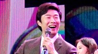 费玉清公开嘿嘿嘿 歌手全是假唱？16年跨年晚会槽点