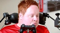 没有手也要上黄金段位 十位让人跪服的游戏玩家