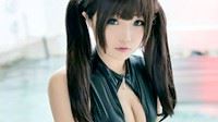 看妹子在内衣里掏出了什么？动图给你看个宝贝