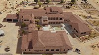 《绝地求生》沙漠地图豪宅打法教学视频