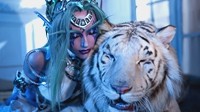 俄罗斯美女COS《魔兽》泰兰德 月之女祭司玩白虎