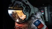 《流浪地球》首曝预告 吴京登上外太空：中国制造亮了