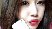 美女果粉：屌丝才用安卓 月薪不高房事不持久