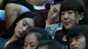 北影开学典美女排排睡 侧露波涛汹涌C罩最小