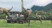 《侏罗纪世界》最新预告片 公园开门恐龙乱窜