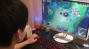 LOL到底多好玩？《Dota2》选手赛前也要来两局