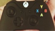 乍一眼还以为是真手柄 主机党必入呆萌XboxU盘