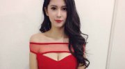 游戏嫩模钟鹿纯爱电竞更爱LOL 自曝甩了王思聪