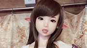 《LOL》玩家与充气娃娃双排 小学生挂机抗议