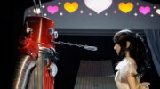 日本举办首个机器人婚礼：当众接吻 方式奇葩
