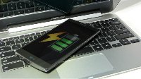 谷歌黑科技杀到 笔记本键盘为手机无线充电