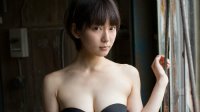 晚间轻松一刻：妹子，好好发自拍别说话好吗！