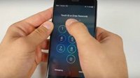据说这位小哥的iPhone密码可绕地球两圈 我信了