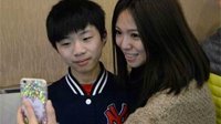 12岁男孩直播LOL月入3万后续：母亲已为他办理退学