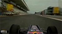 《F1 2010》真实比赛与游戏场景对比视频