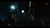 《蝙蝠侠大战超人：正义黎明》终极预告 两大英雄强强对决