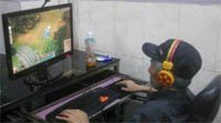 六旬老人竟是《LOL》黄金段位 称打游戏防老年痴呆