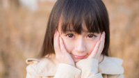 轻松一刻：做女生真不容易 要瘦还要胸