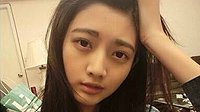 台北地铁女神大长腿走红 气质正妹吴宜桦福利照