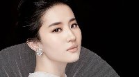 轻松一刻：刘亦菲竟不是家族里颜值最高的