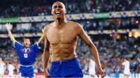 各位置推荐《FIFA OL3》传奇套阵容实用评测