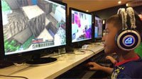 泰国网吧真奇妙：1小时3块 小学生爱玩《我的世界》