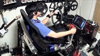 国外土豪花17万打造顶级VR外设 享受最逼真赛车体验