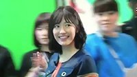 AKB48美少女渡边麻友体验VR球类对战游戏 大展运动天赋