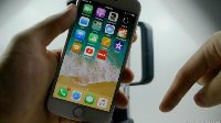 iPhone8+S8搅拌机虐机：苹果碎成渣 曲面屏留得全尸