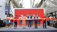 小米之家旗舰店开业 雷军：明年进世界500强