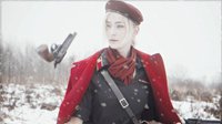 俄国美女COS《合金装备》山猫 制服短裙雪地转枪