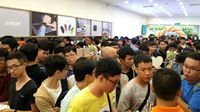 小米越南首家授权店开张 人山人海堪比iPhone发售