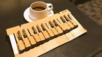日本作曲家早就做出了纸板钢琴 不爽任天堂后来居上
