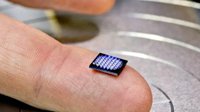 IBM展示全球最小电脑 比一粒盐还小