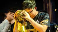 《LOL》官方脸书头像换成了Uzi 精彩表现折服世界