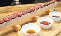 真香警告！日本推出特制寿司长达50公分 