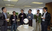 小米CEO晒9年前喝粥照：感动、感谢、感恩！