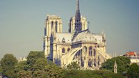巴黎圣母院大火之后 很多法国人买了雨果的《巴黎圣母院》原著