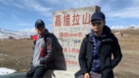 电影《攀登者》预告“史上最高海拔”关机定档仪式 吴京登上珠峰大本营