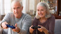 外媒调查显示：越来越多的老年人爱玩电子游戏