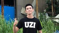 吴磊为《LOL》RNG应援 穿UZI印字T恤：等一场金色雨