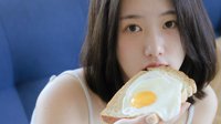 微胖的肉感女孩 韩国甜心女主播魔鬼身材惹人爱