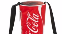 可口可乐推出多款主题包包 “肥宅快乐杯”好想拥有