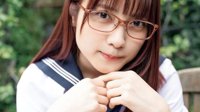 日本写真护士最新美照 水手服眼镜娘可爱至极